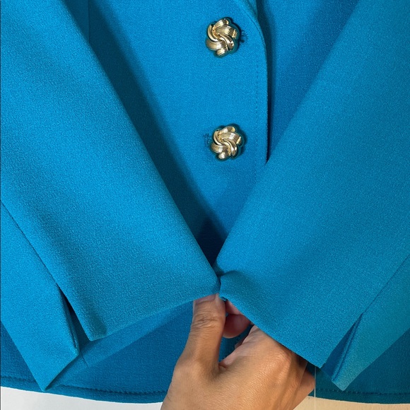 Tahari ASL French Passion Sea Blue Blazer. 2P - Picture 7 of 12